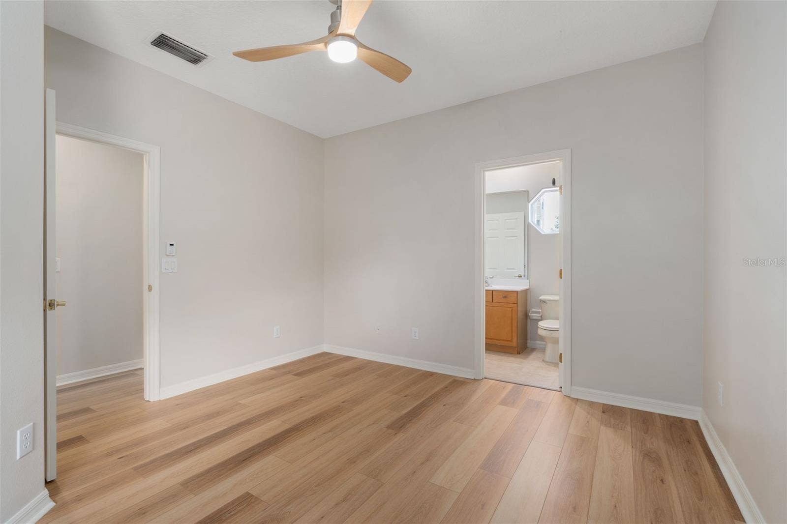 8760 THE ESPLANADE, #50, Orlando, FL 32836