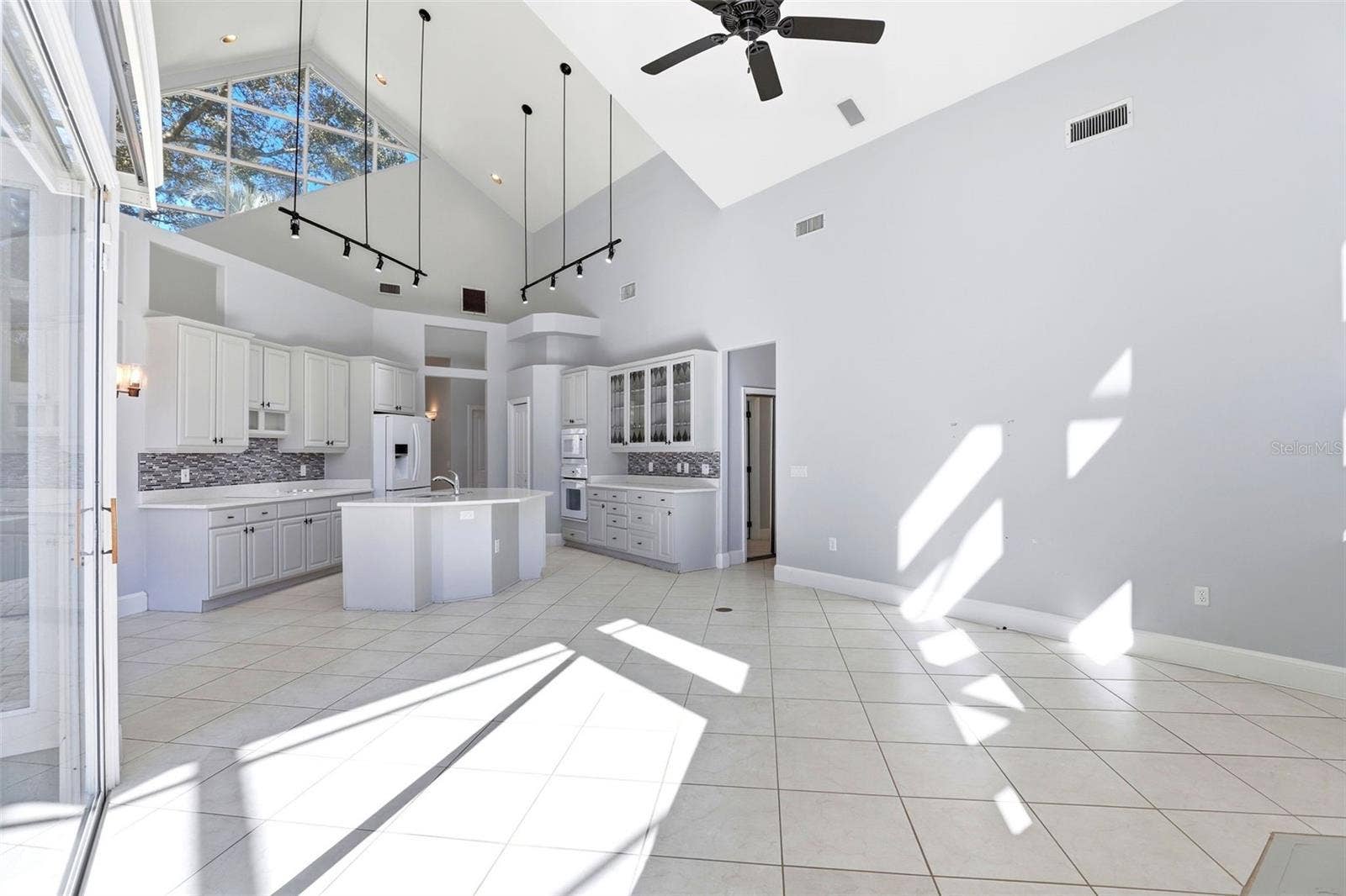 8034 LANDGROVE COURT, Orlando, FL 32819 8034 LANDGROVE COURT, Orlando, FL 32819