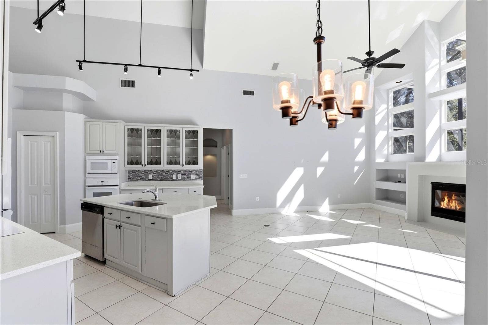 8034 LANDGROVE COURT, Orlando, FL 32819 8034 LANDGROVE COURT, Orlando, FL 32819