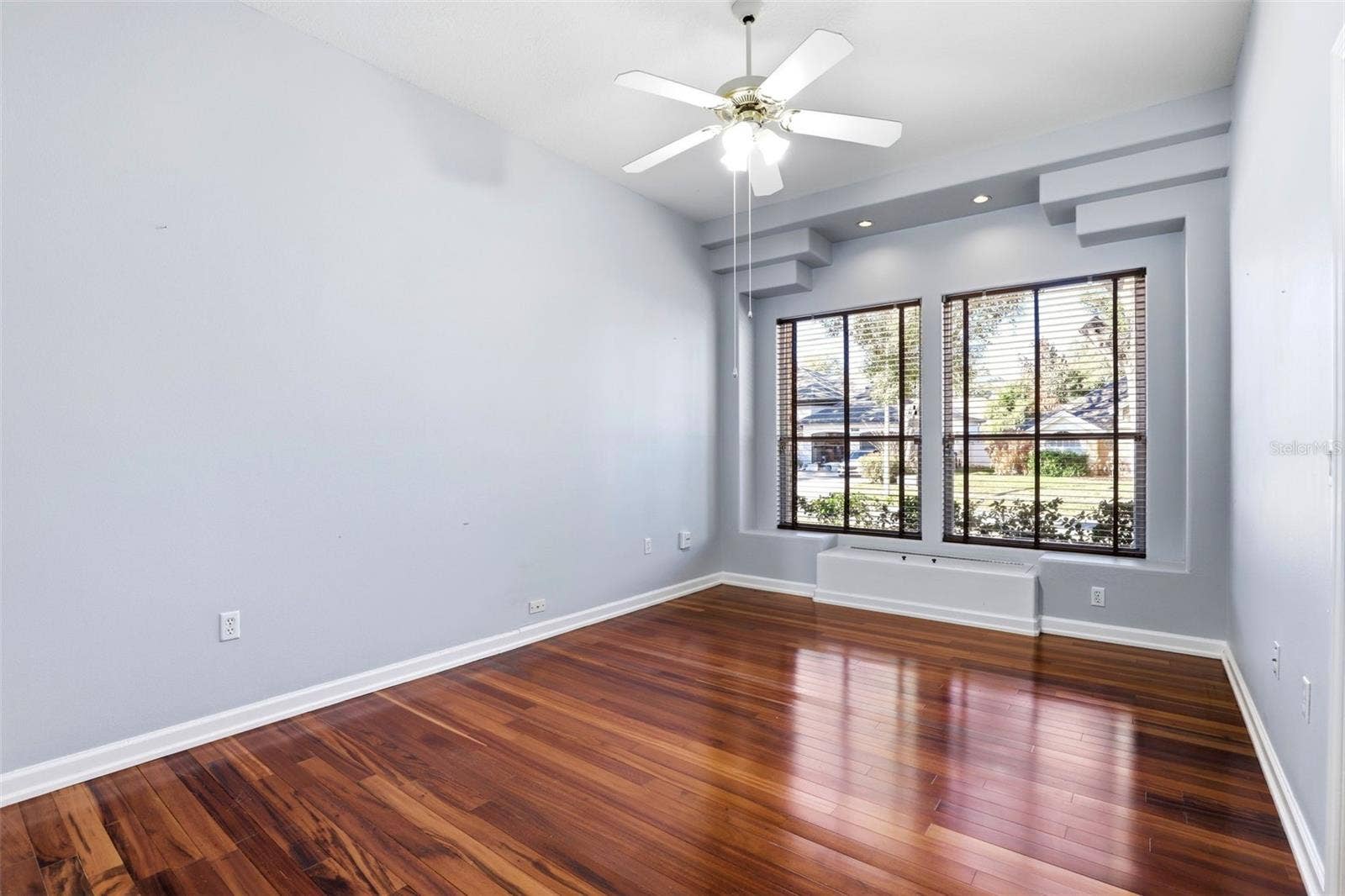 8034 LANDGROVE COURT, Orlando, FL 32819 8034 LANDGROVE COURT, Orlando, FL 32819