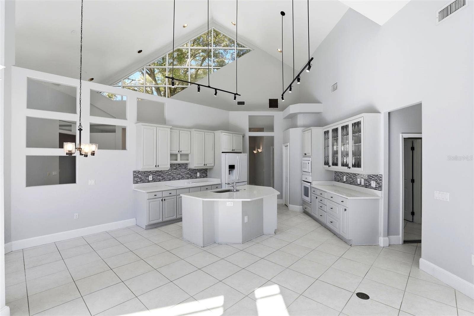 8034 LANDGROVE COURT, Orlando, FL 32819 8034 LANDGROVE COURT, Orlando, FL 32819
