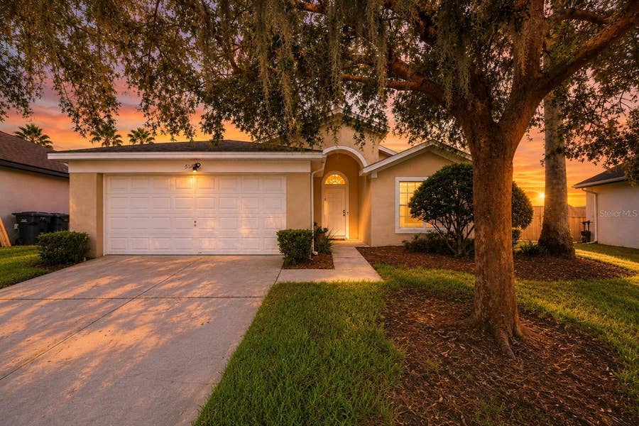 Property photo for 510 CASTLEMAIN CIRCLE, Davenport, FL