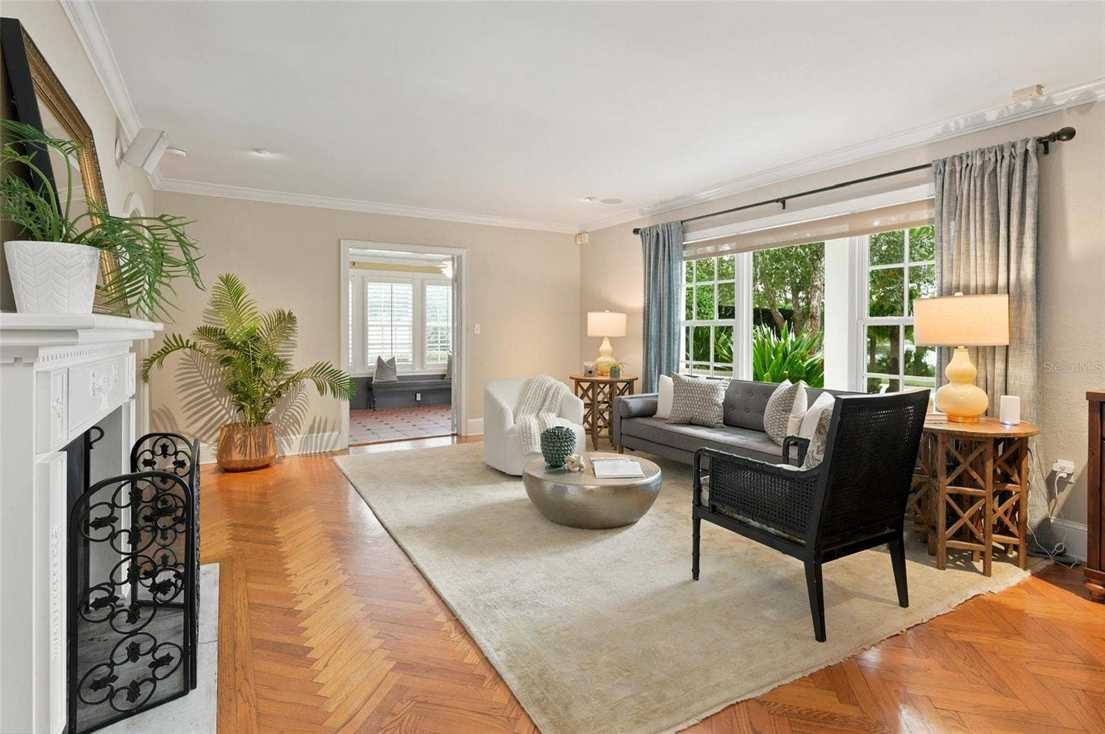 1221 DORCHESTER STREET, Orlando, FL 32803 Formal Living Room Generous Proportions & Natural Light