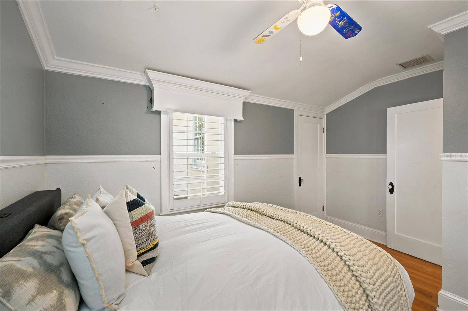 1221 DORCHESTER STREET, Orlando, FL 32803 Additional Upstairs Bedroom with Hardwood Floors