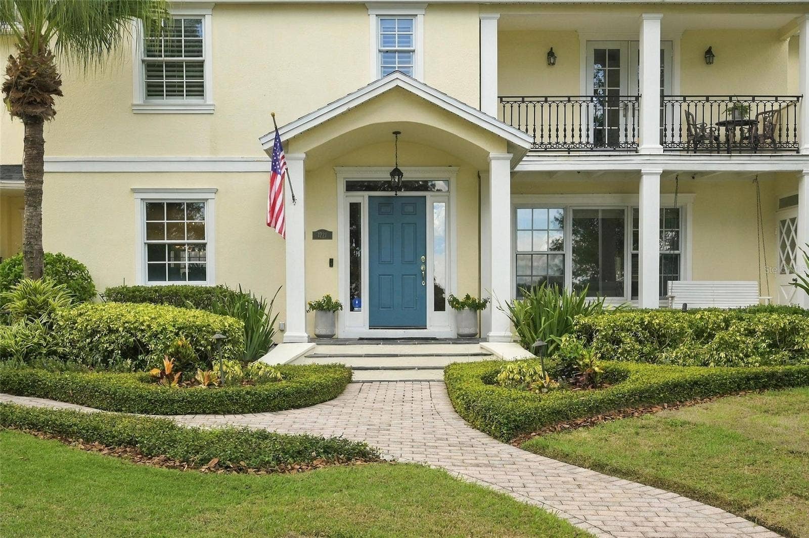 1221 DORCHESTER STREET, Orlando, FL 32803 Front Entry Classic Colonial Architecture