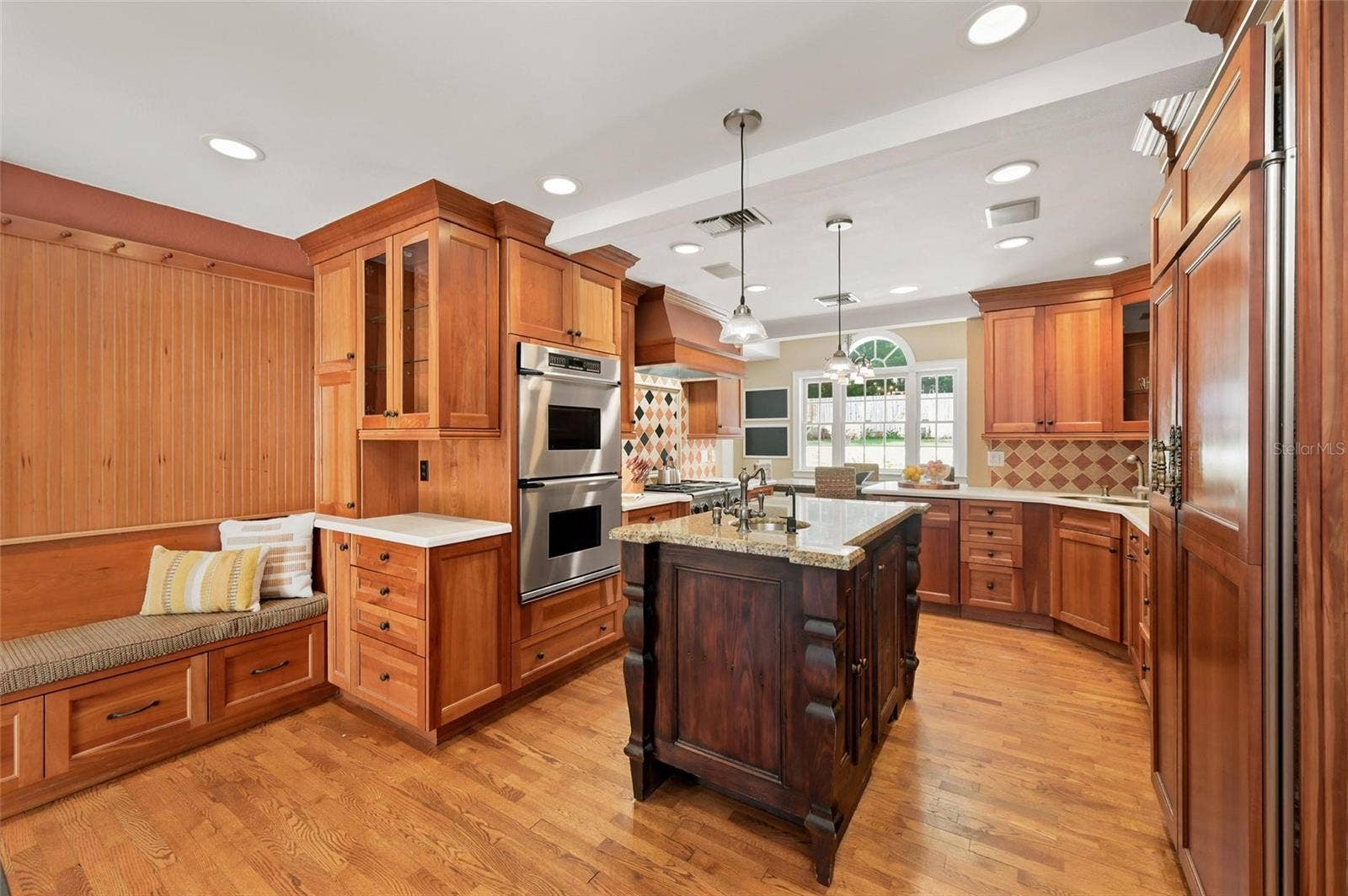 1221 DORCHESTER STREET, Orlando, FL 32803 Spacious Kitchen with Center Island