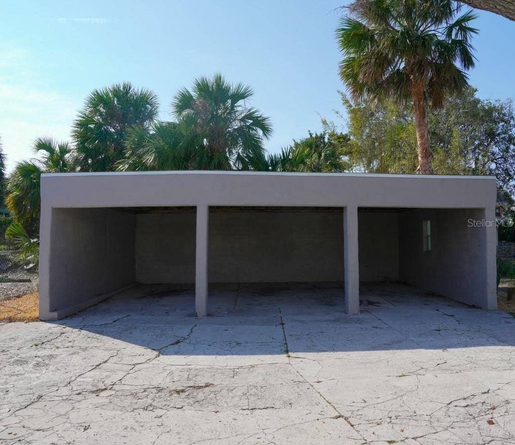 121-123 N HOLLYWOOD AVENUE, Daytona Beach, FL 32118 121-123 N HOLLYWOOD AVENUE, Daytona Beach, FL 32118