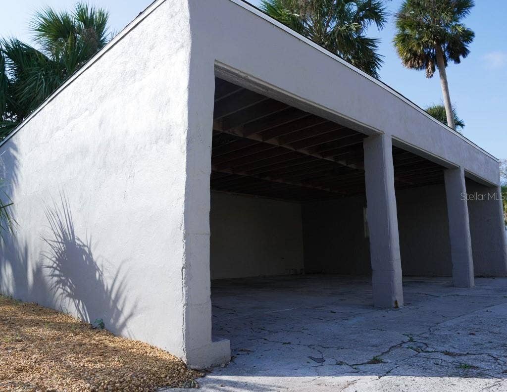 121-123 N HOLLYWOOD AVENUE, Daytona Beach, FL 32118 121-123 N HOLLYWOOD AVENUE, Daytona Beach, FL 32118
