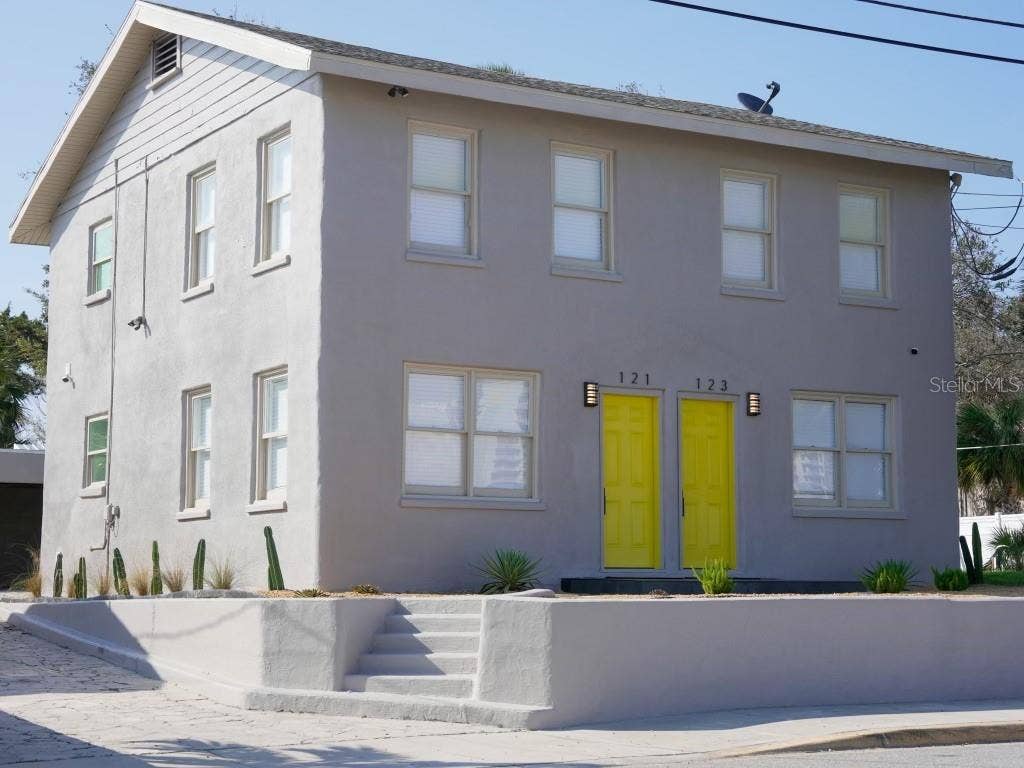 121-123 N HOLLYWOOD AVENUE, Daytona Beach, FL 32118 121-123 N HOLLYWOOD AVENUE, Daytona Beach, FL 32118