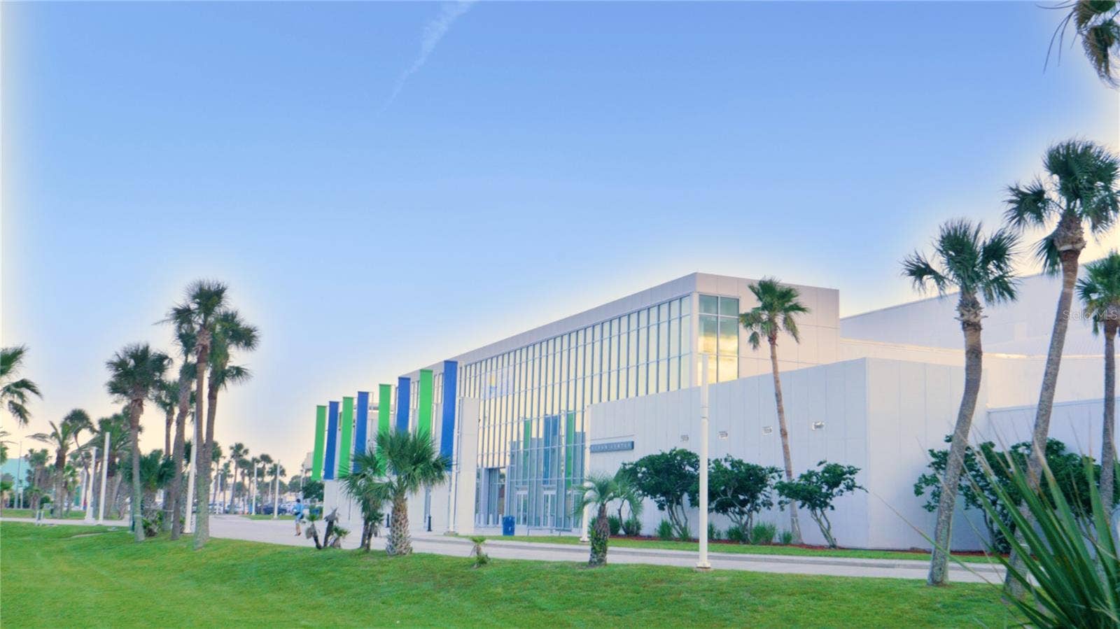 121-123 N HOLLYWOOD AVENUE, Daytona Beach, FL 32118 121-123 N HOLLYWOOD AVENUE, Daytona Beach, FL 32118