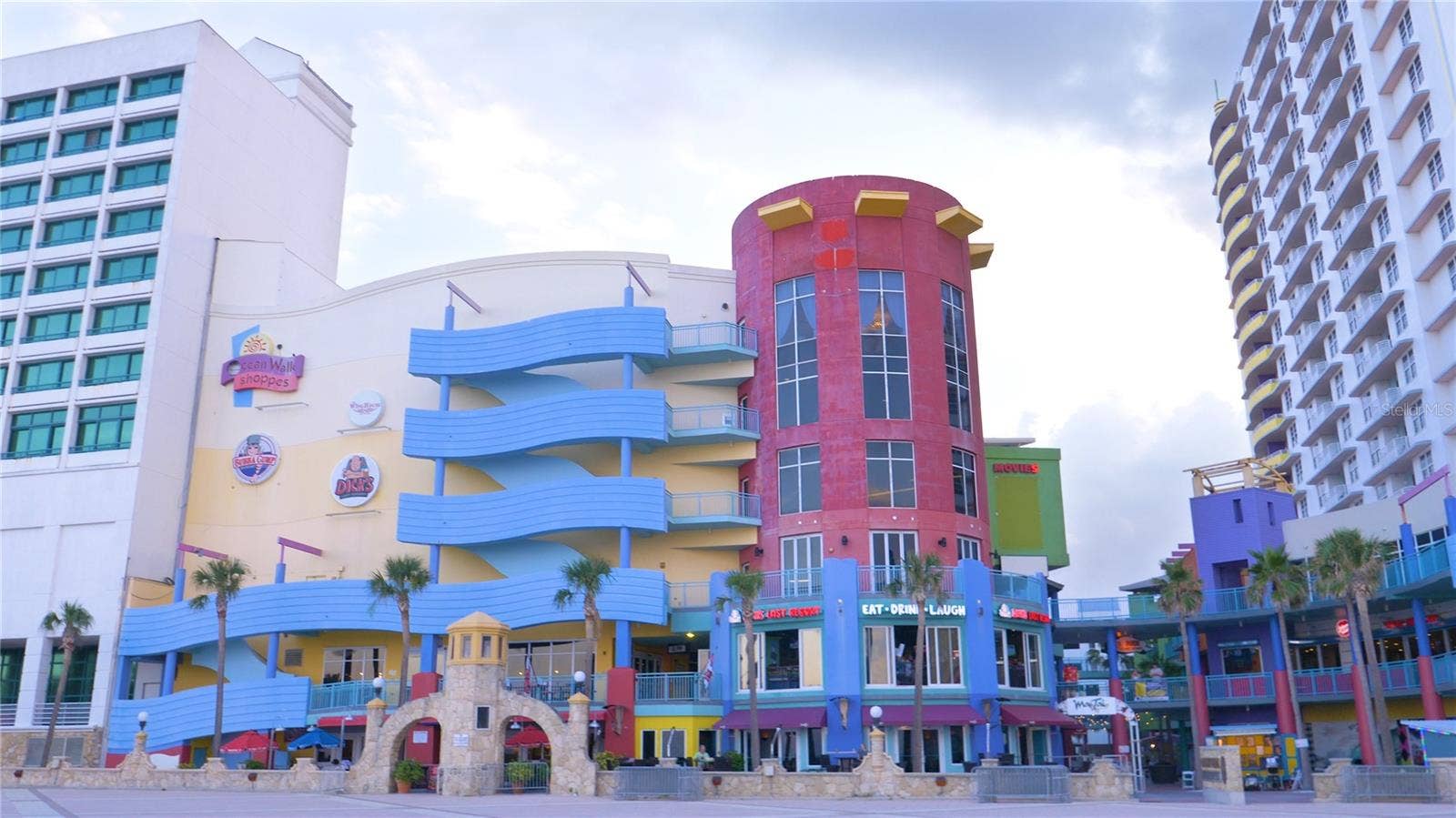 121-123 N HOLLYWOOD AVENUE, Daytona Beach, FL 32118 121-123 N HOLLYWOOD AVENUE, Daytona Beach, FL 32118