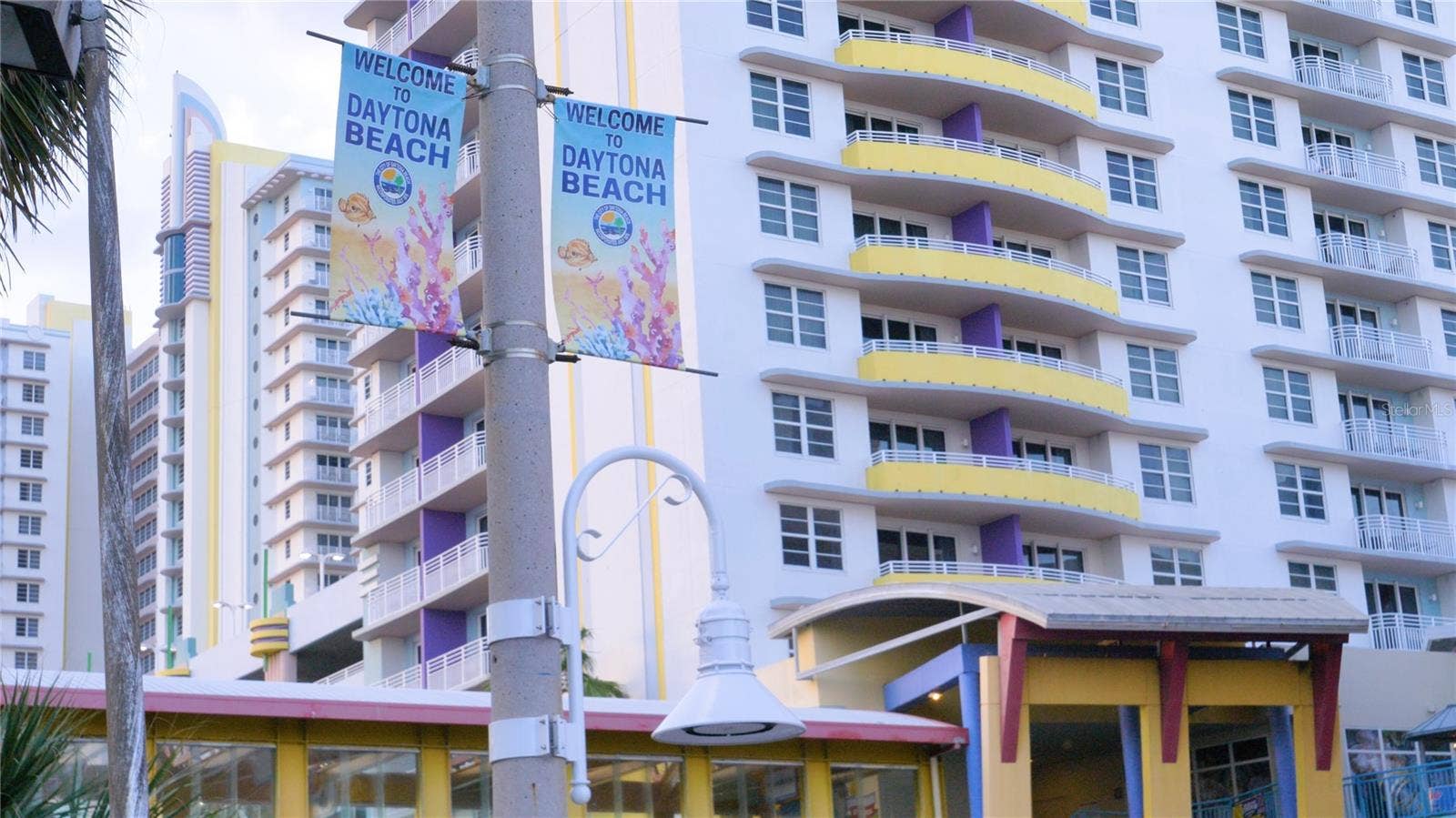 121-123 N HOLLYWOOD AVENUE, Daytona Beach, FL 32118 121-123 N HOLLYWOOD AVENUE, Daytona Beach, FL 32118