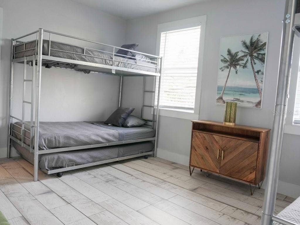 121-123 N HOLLYWOOD AVENUE, Daytona Beach, FL 32118 121-123 N HOLLYWOOD AVENUE, Daytona Beach, FL 32118