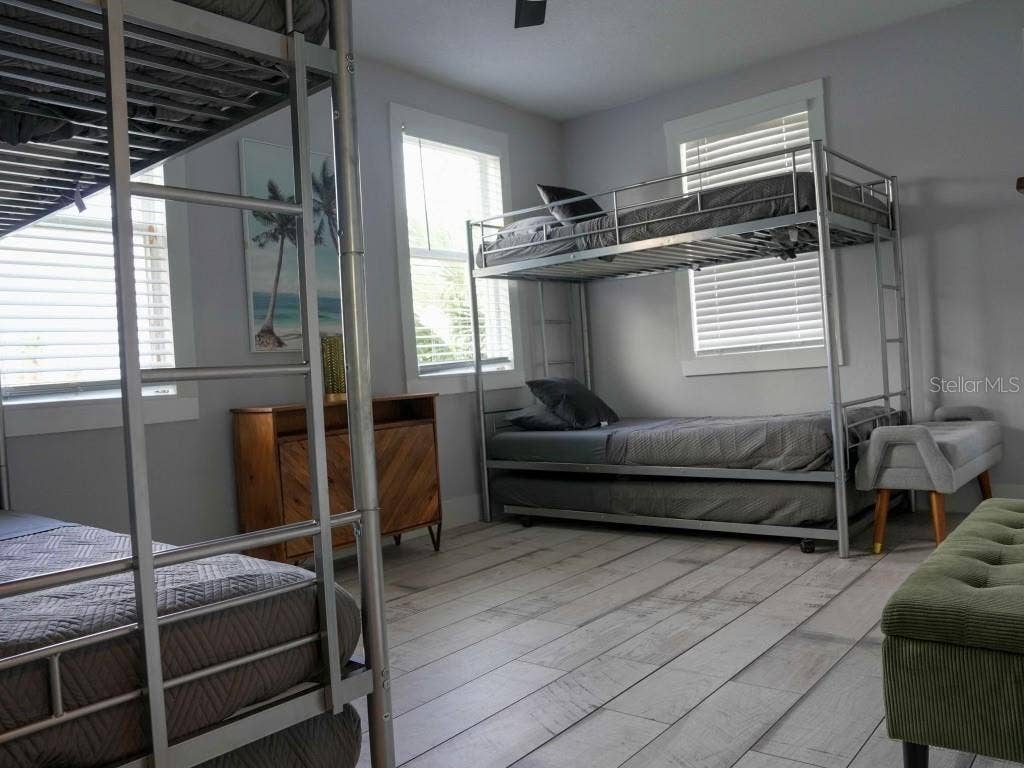 121-123 N HOLLYWOOD AVENUE, Daytona Beach, FL 32118 121-123 N HOLLYWOOD AVENUE, Daytona Beach, FL 32118