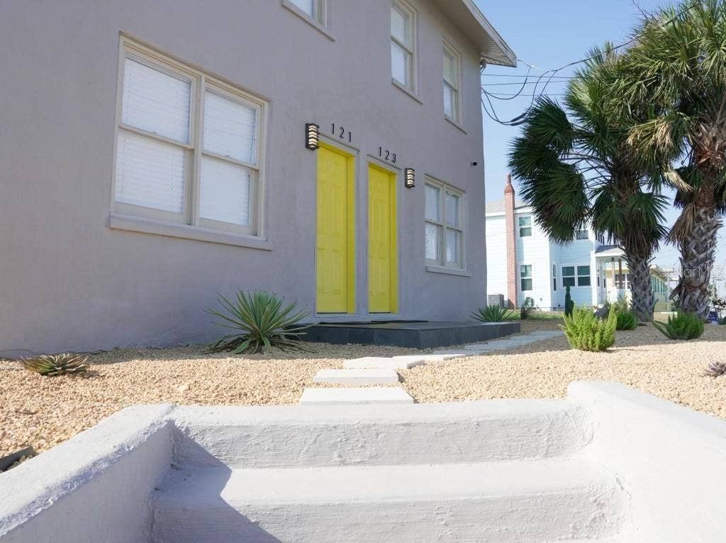 121-123 N HOLLYWOOD AVENUE, Daytona Beach, FL 32118 121-123 N HOLLYWOOD AVENUE, Daytona Beach, FL 32118