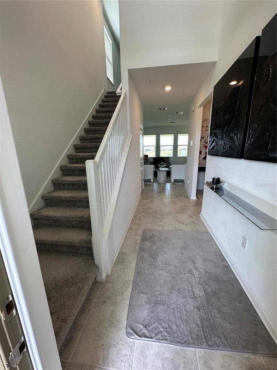 8946 FLUFFY LIE COURT, Davenport, FL 33896 Entry hall