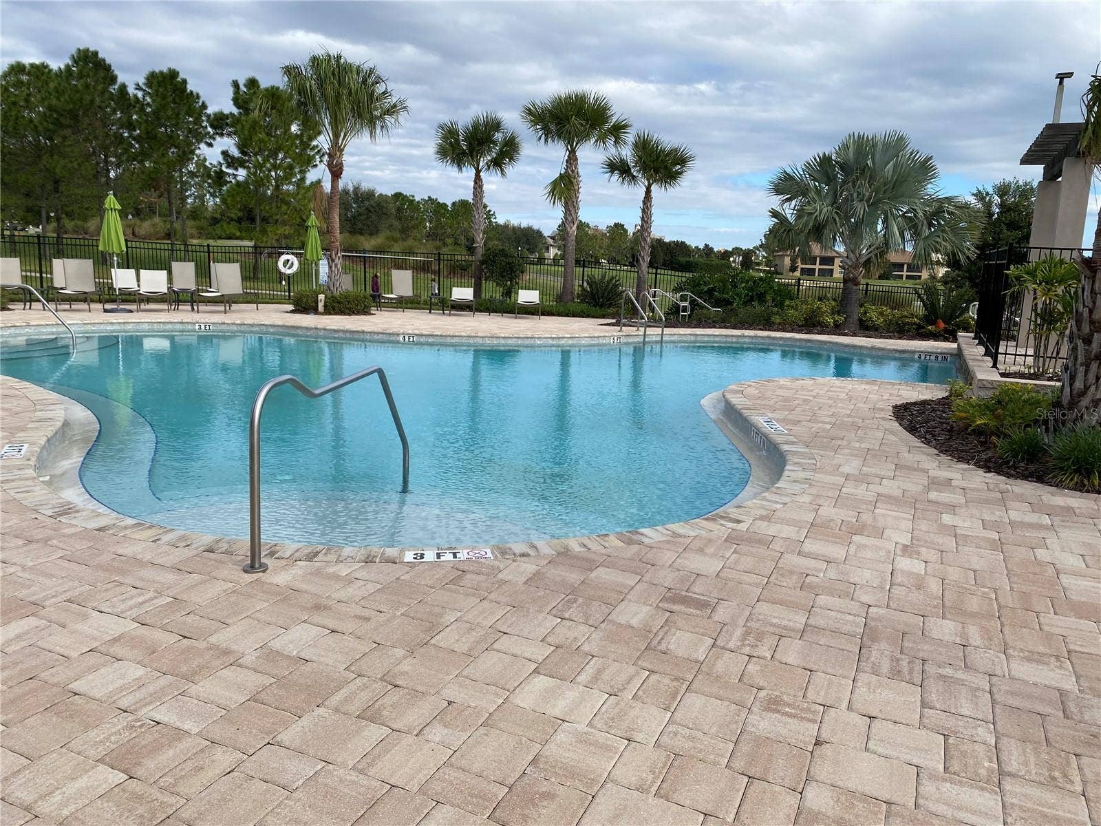 8946 FLUFFY LIE COURT, Davenport, FL 33896 Country Club pool