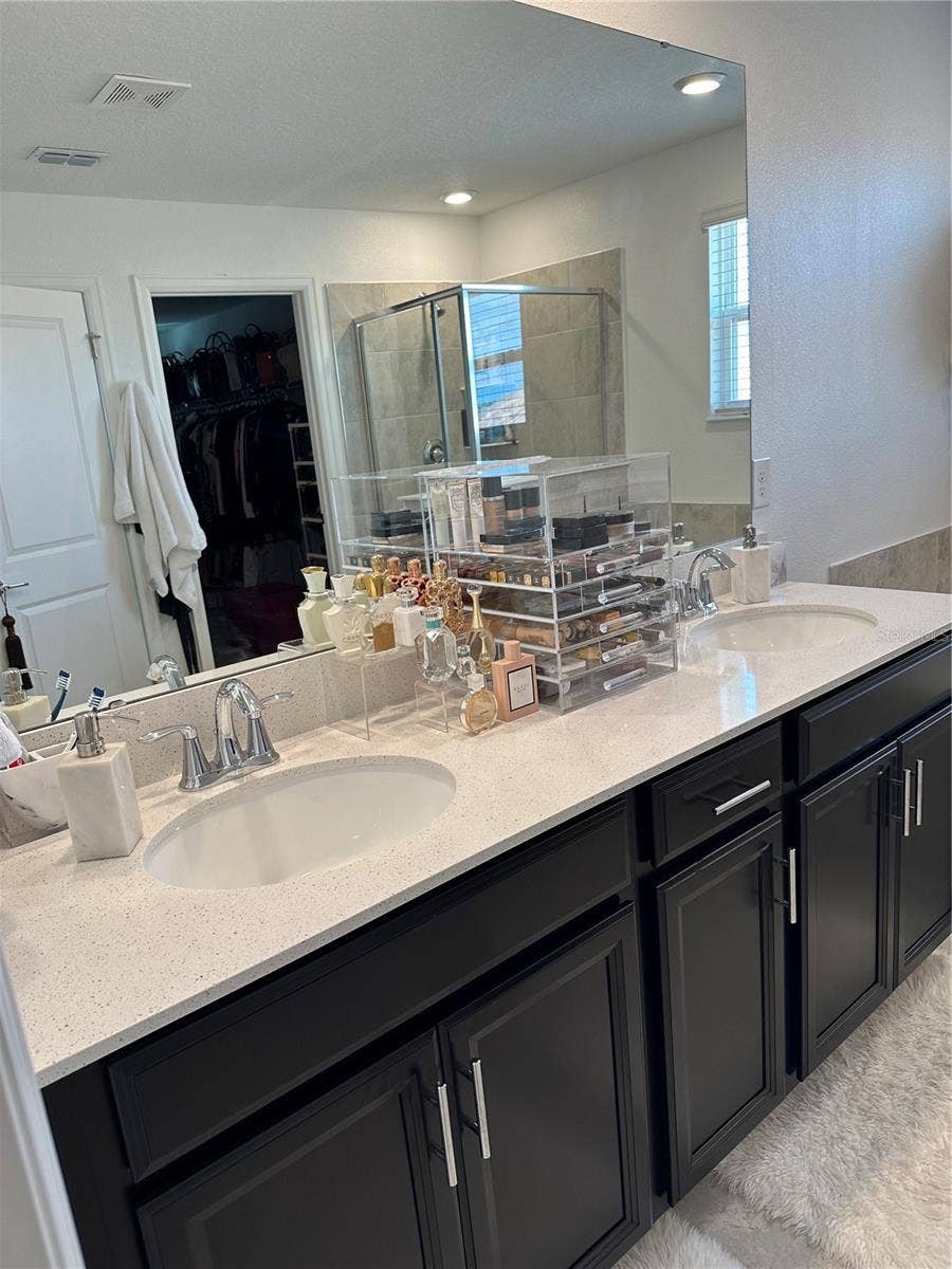 8946 FLUFFY LIE COURT, Davenport, FL 33896 Master bath