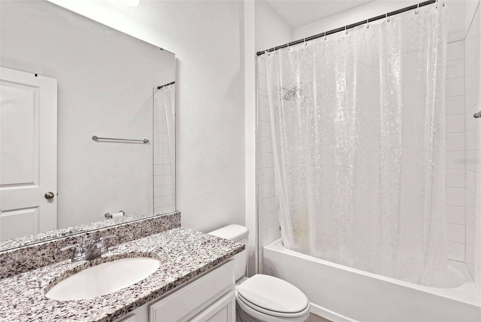 1005 CHELAN FALLS DRIVE, Deland, FL 32724 1005 CHELAN FALLS DRIVE, Deland, FL 32724
