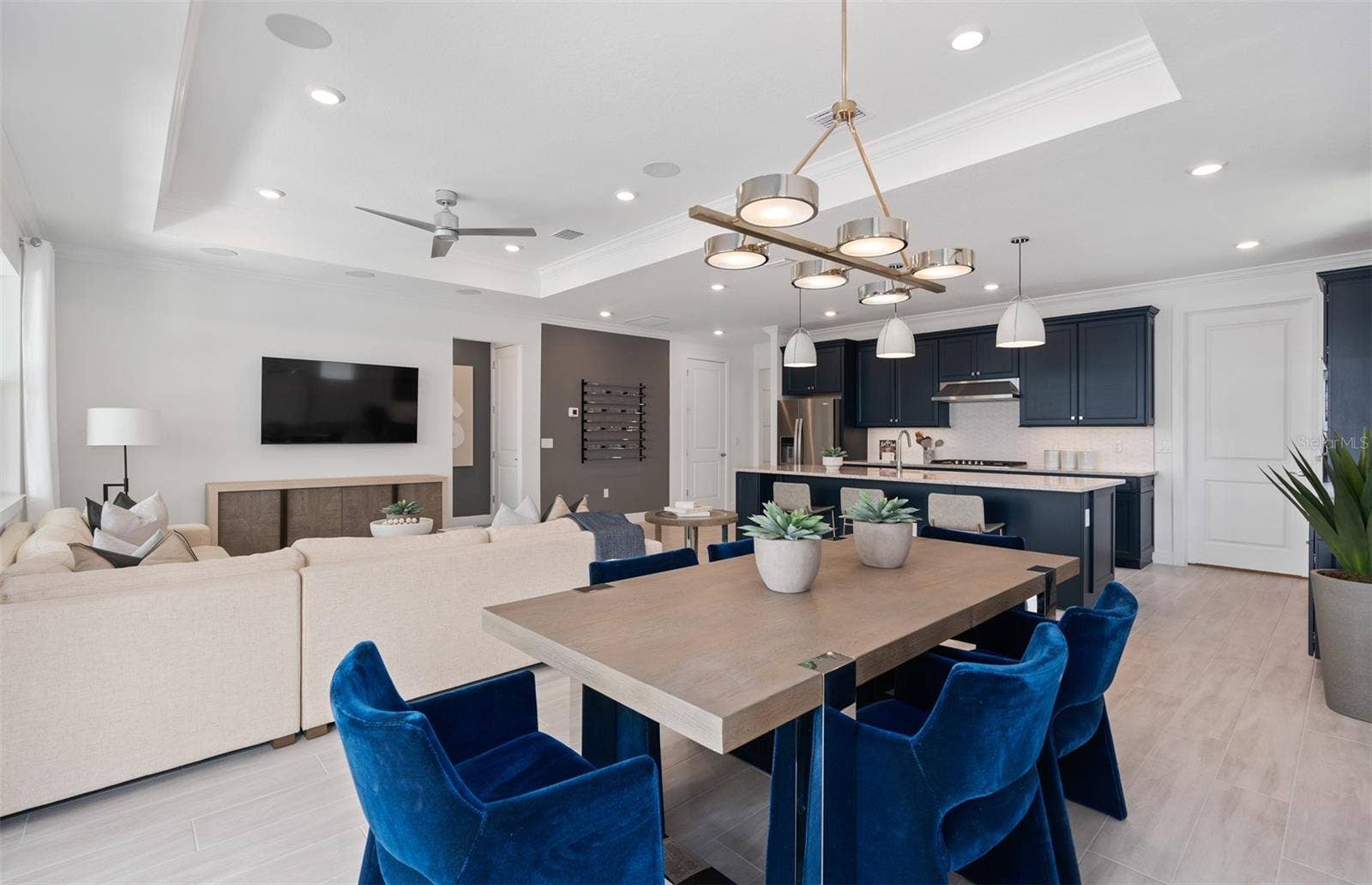 1313 ZESTY CITRUS LANE, Minneola, FL 34715 Model Home Design Only. Pictures and furnishings are for illustrative purposes only. Elevations, colors and options may vary. Furniture is for model home staging only.