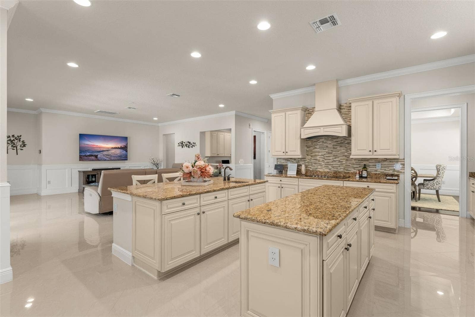 8498 MOREHOUSE DRIVE, Orlando, FL 32836 8498 MOREHOUSE DRIVE, Orlando, FL 32836