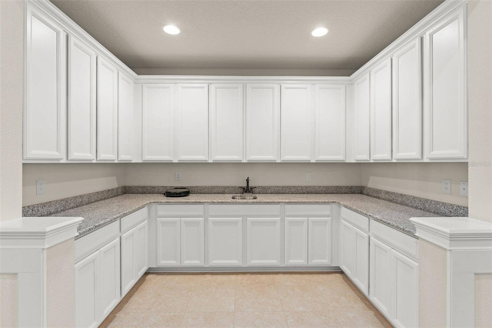 8498 MOREHOUSE DRIVE, Orlando, FL 32836 8498 MOREHOUSE DRIVE, Orlando, FL 32836