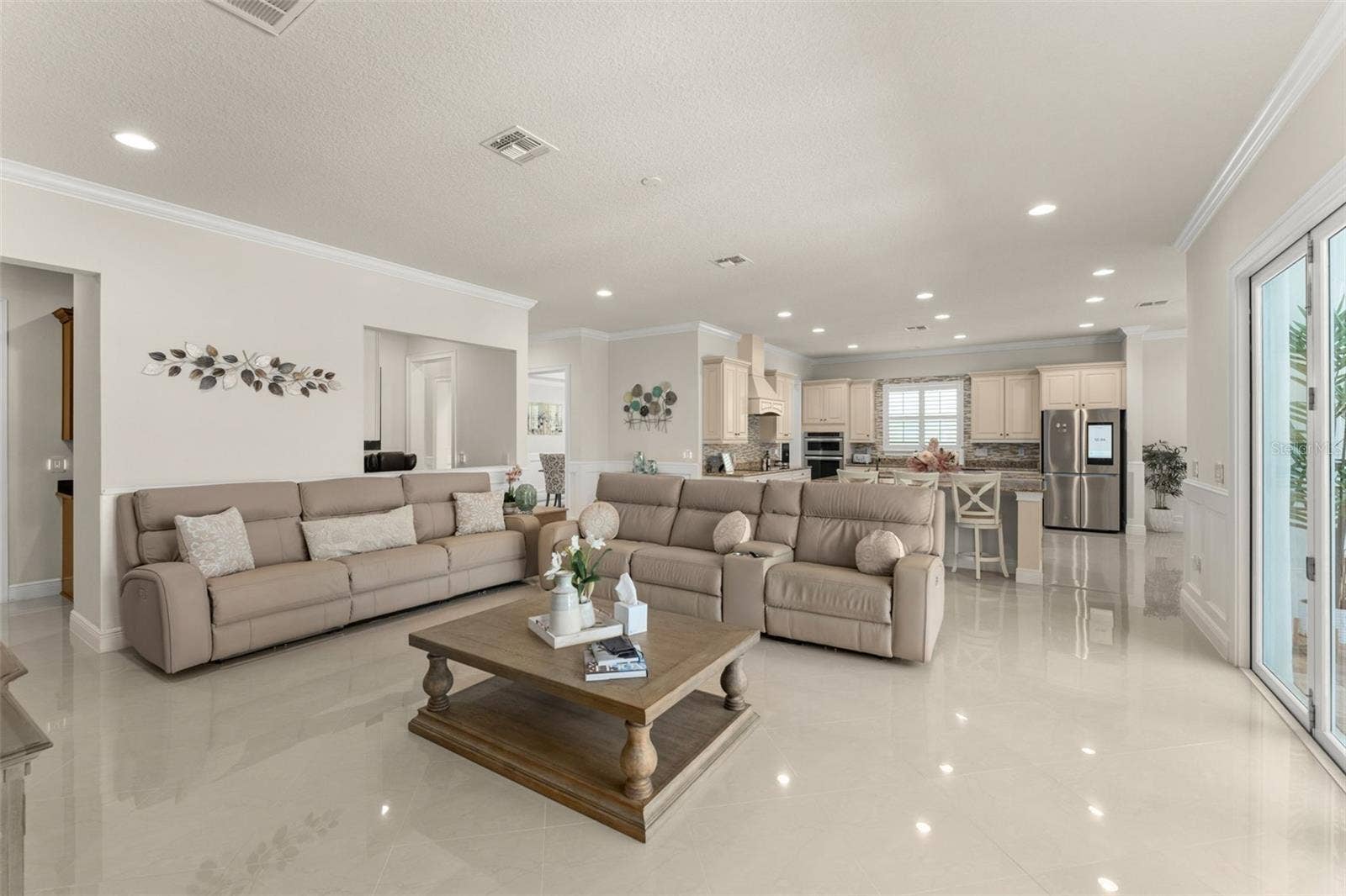 8498 MOREHOUSE DRIVE, Orlando, FL 32836 8498 MOREHOUSE DRIVE, Orlando, FL 32836