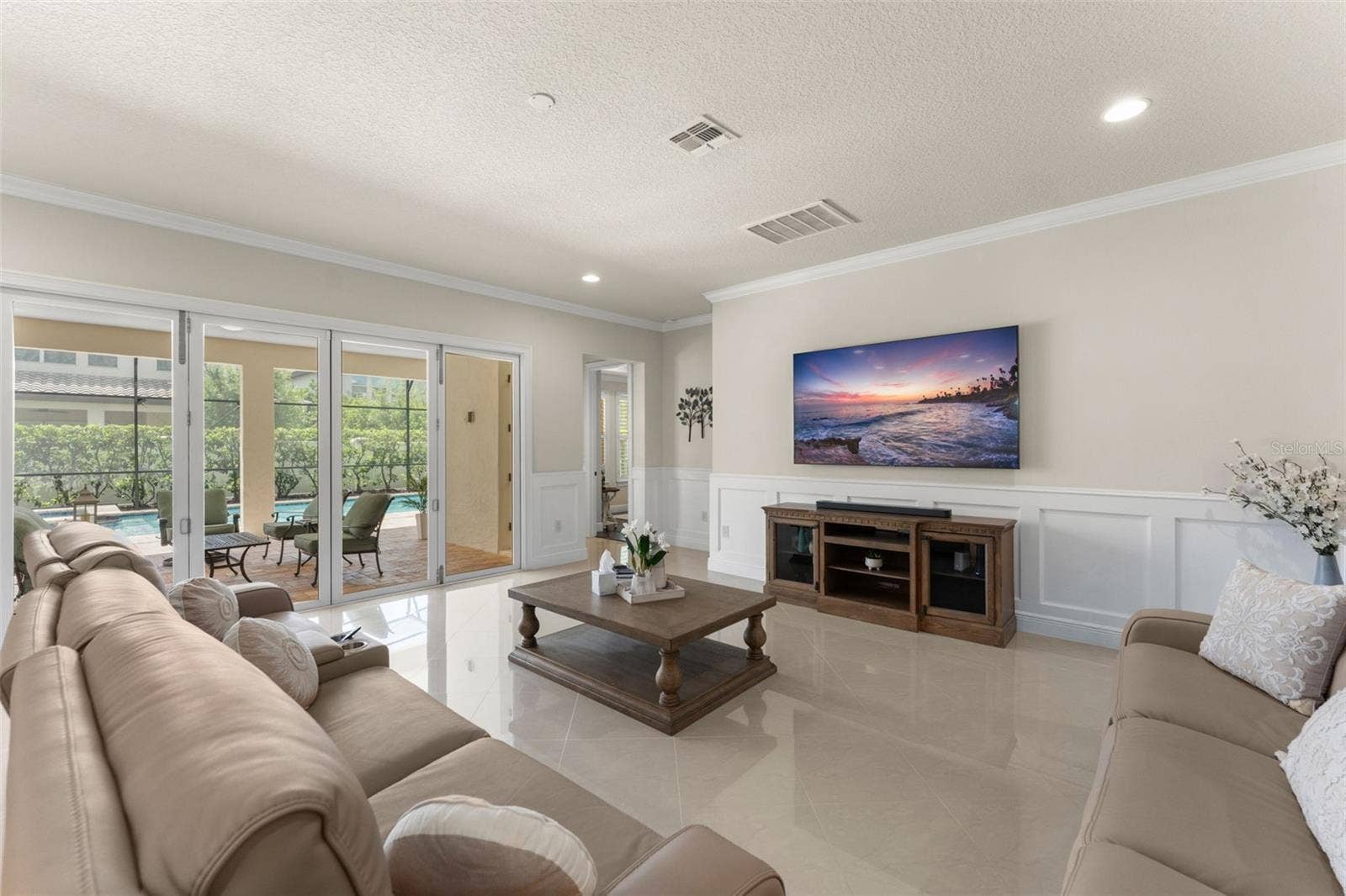 8498 MOREHOUSE DRIVE, Orlando, FL 32836 8498 MOREHOUSE DRIVE, Orlando, FL 32836