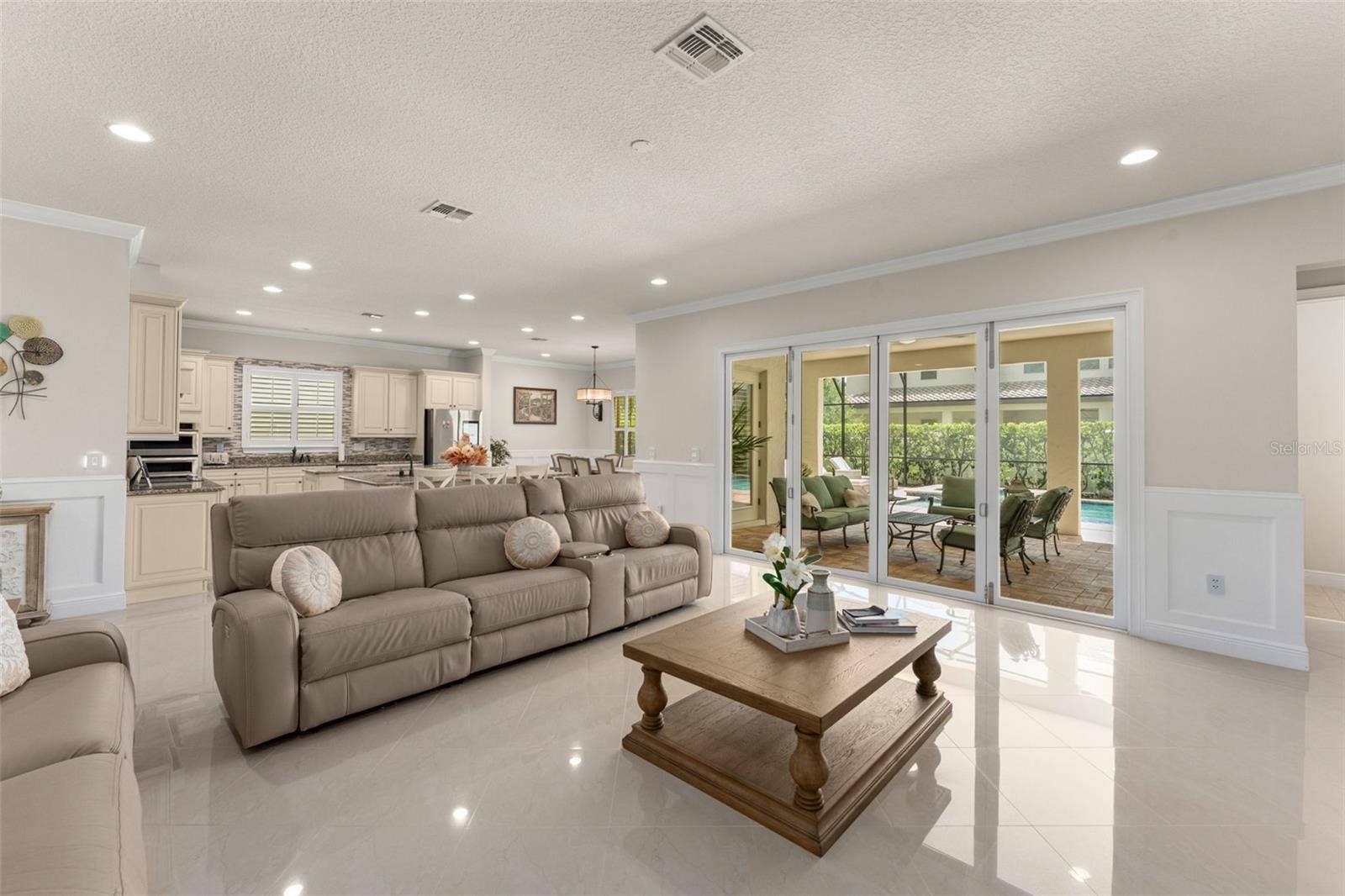 8498 MOREHOUSE DRIVE, Orlando, FL 32836 8498 MOREHOUSE DRIVE, Orlando, FL 32836