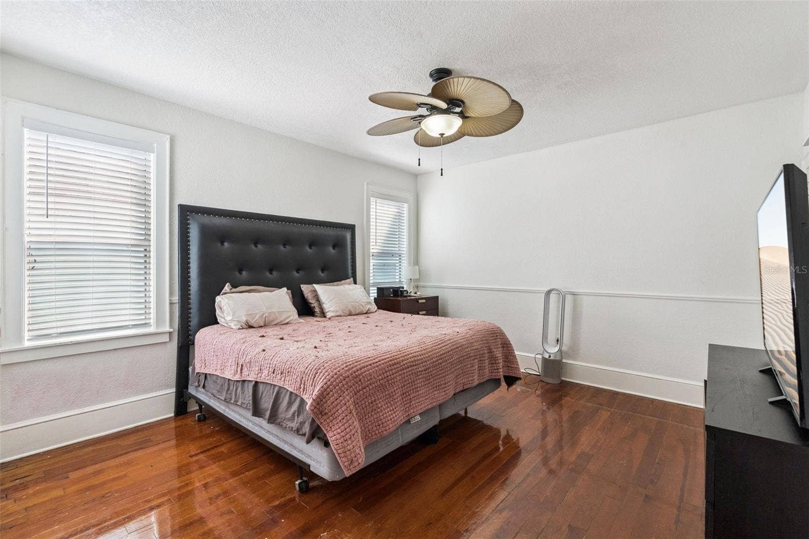 317 E MAIN STREET, Tavares, FL 32778
