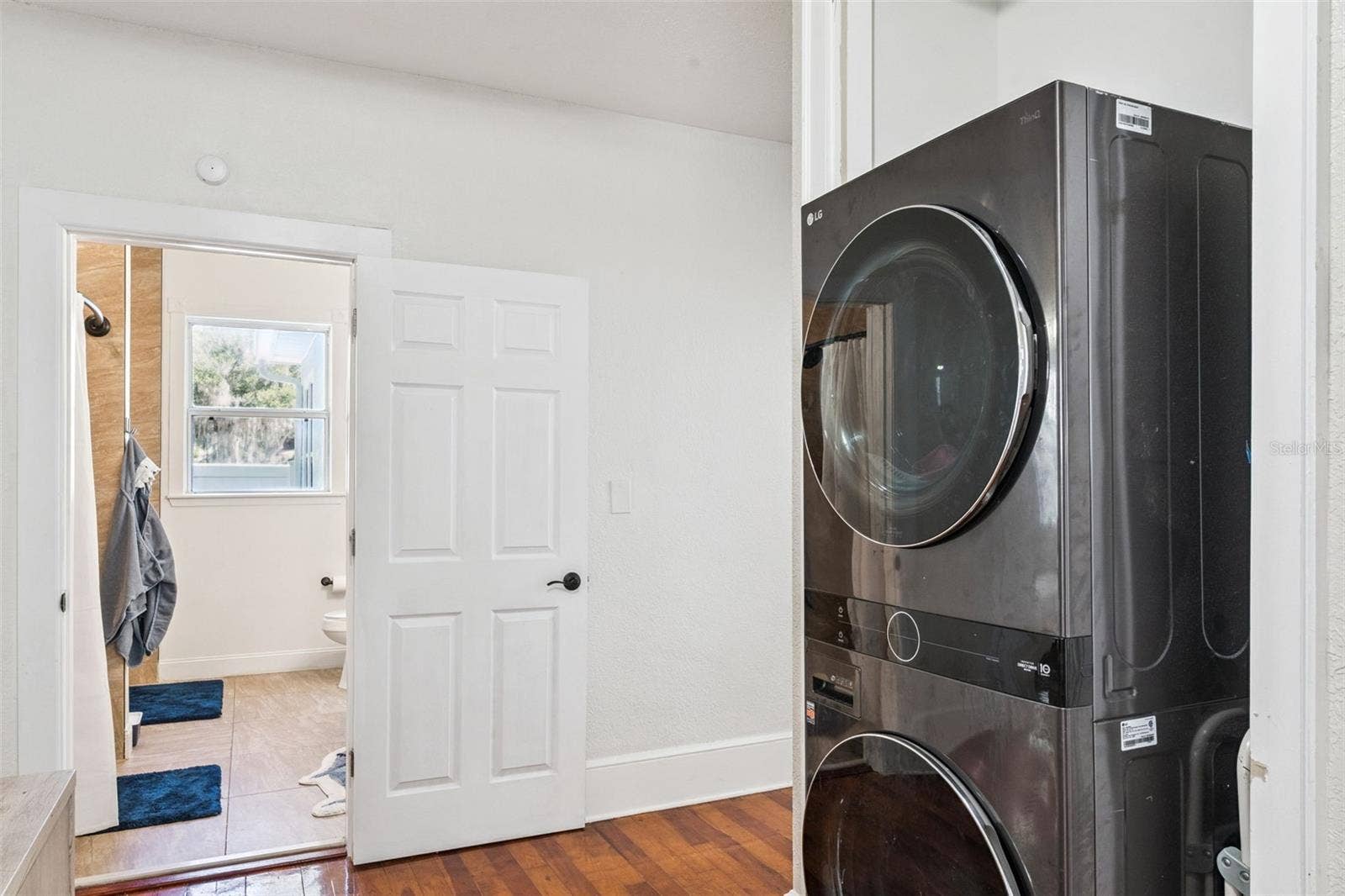 317 E MAIN STREET, Tavares, FL 32778