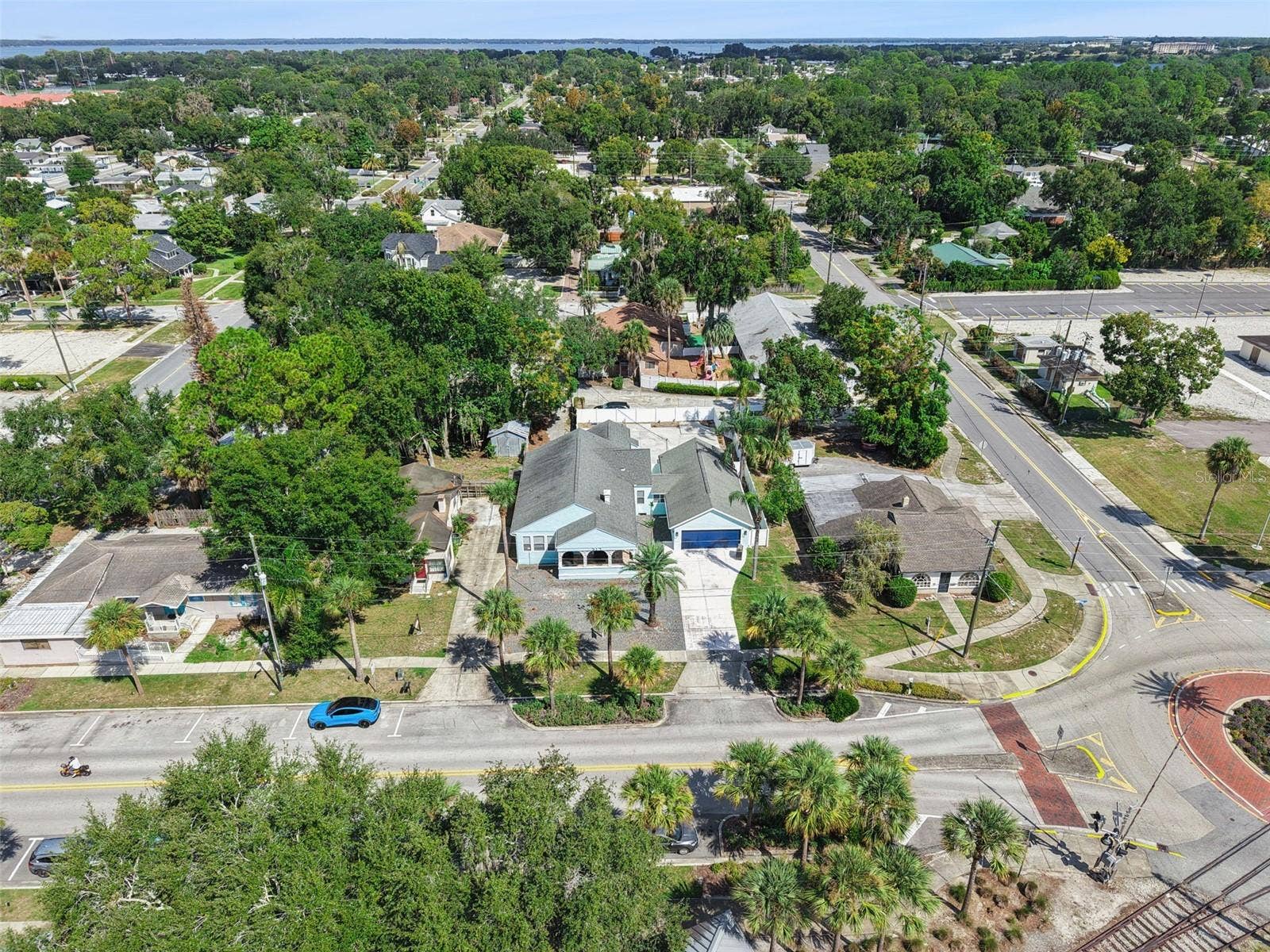 317 E MAIN STREET, Tavares, FL 32778