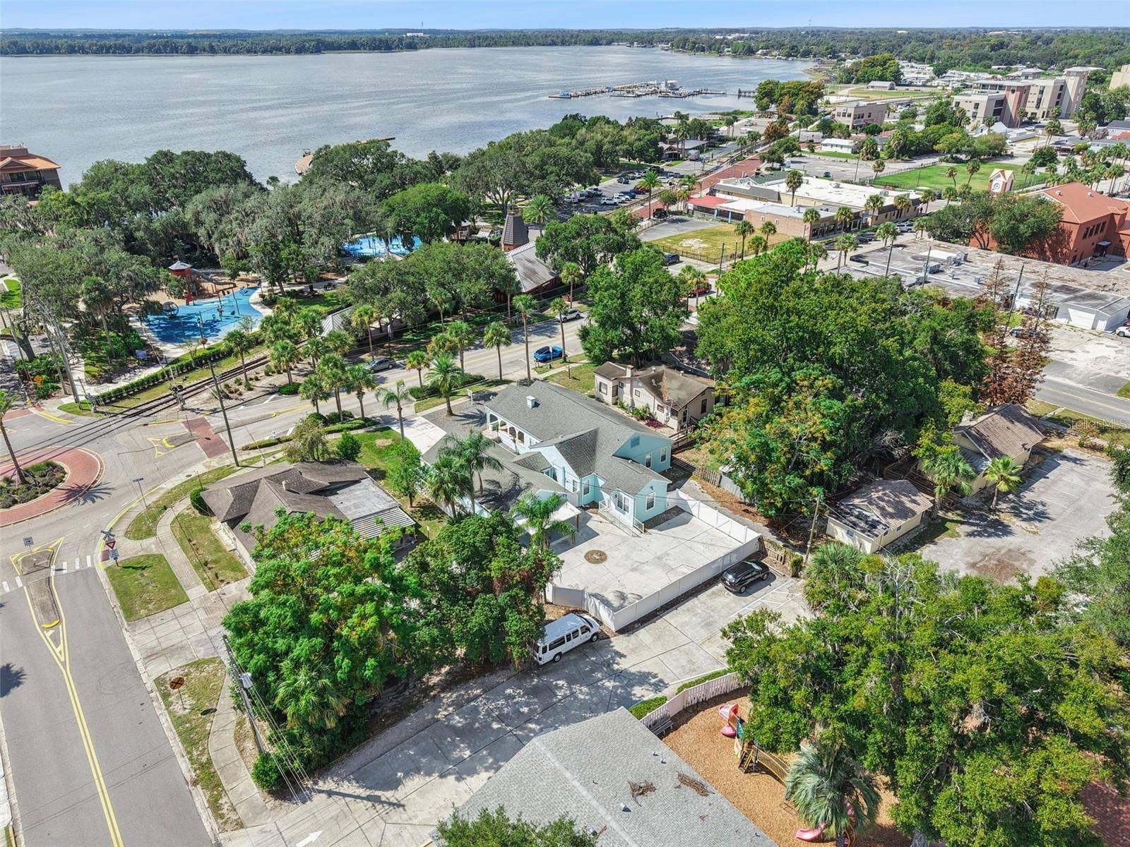 317 E MAIN STREET, Tavares, FL 32778