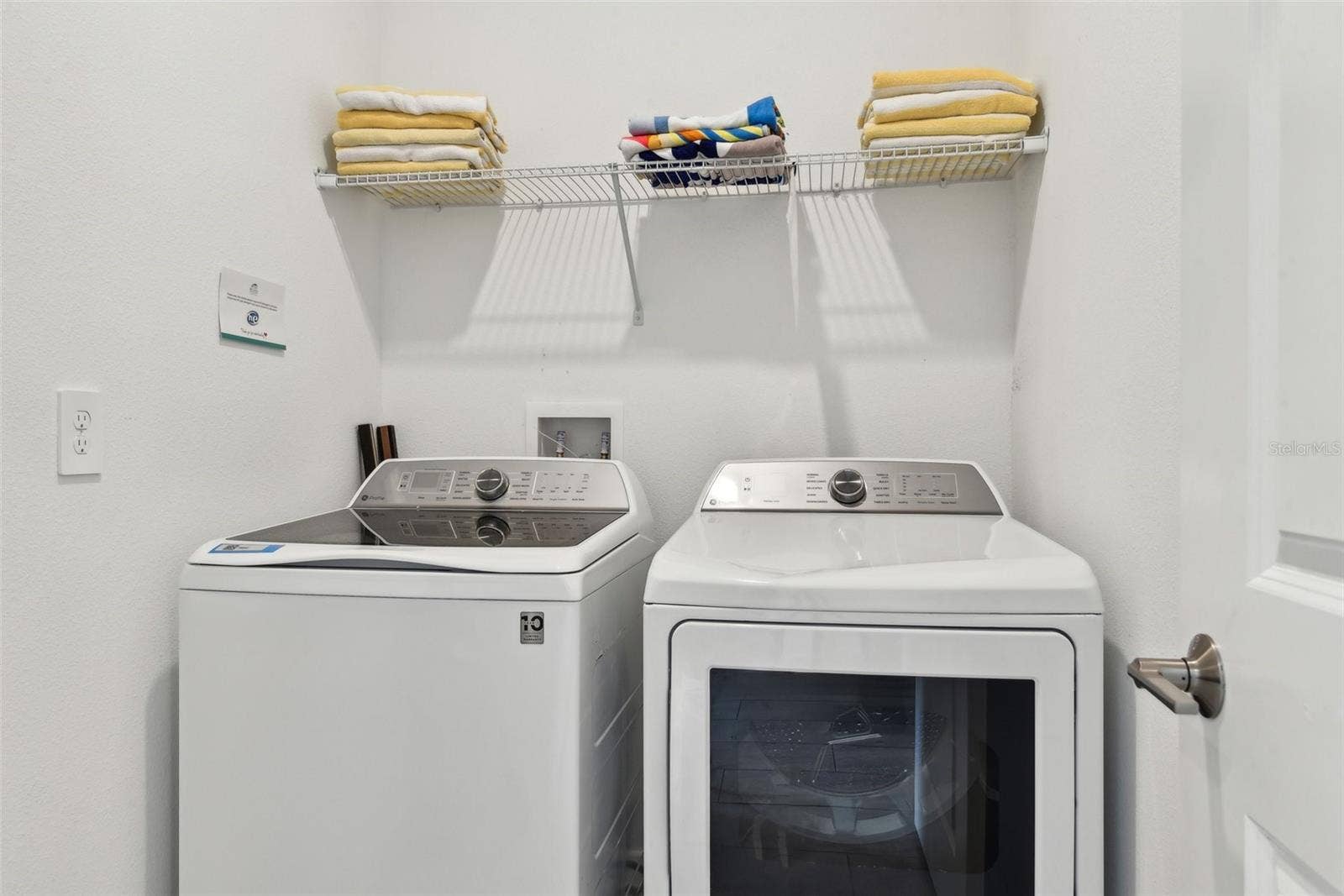 9266 SOMMERSET HILLS DRIVE, Davenport, FL 33896 Laundry room