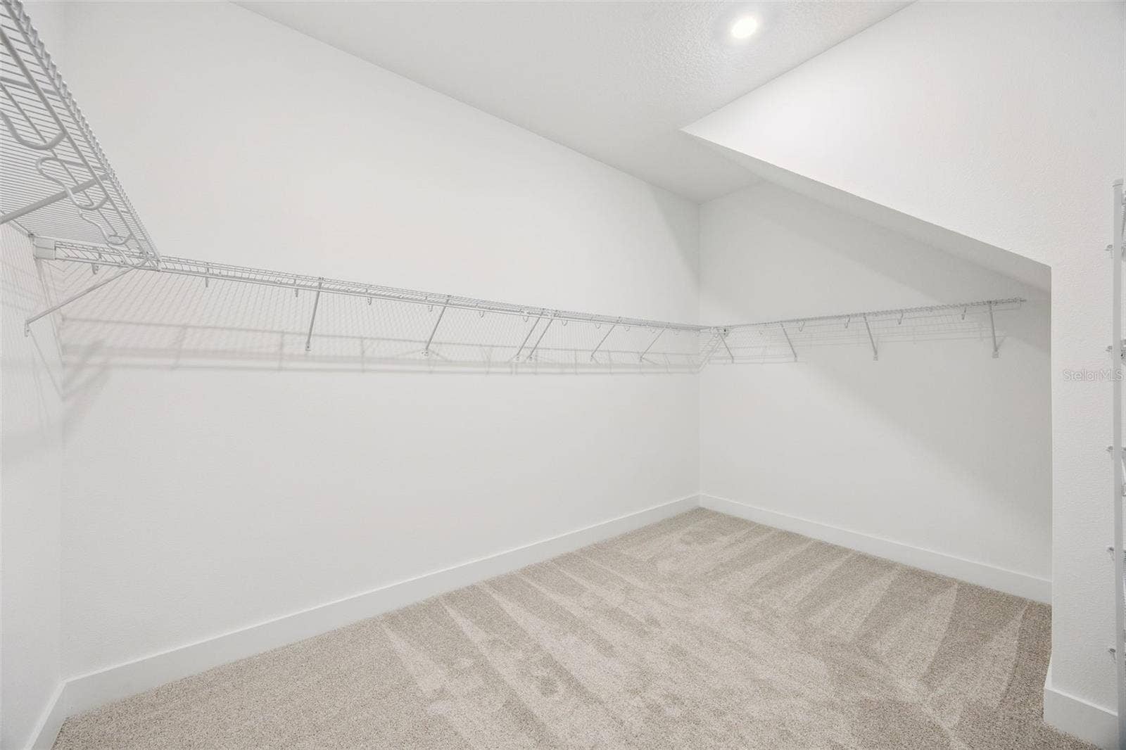 17428 HONEYBELL TANGELO COURT, Winter Garden, FL 34787 Primary closet