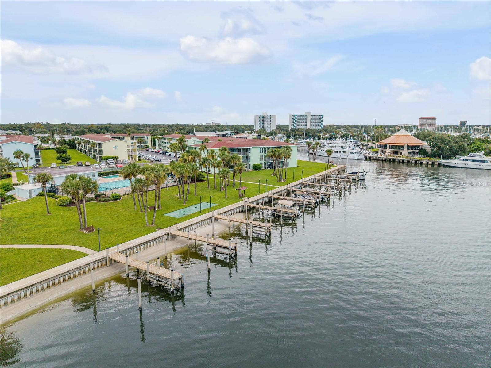 715 S BEACH STREET, #214D, Daytona Beach, FL 32114 715 S BEACH STREET, #214D, Daytona Beach, FL 32114
