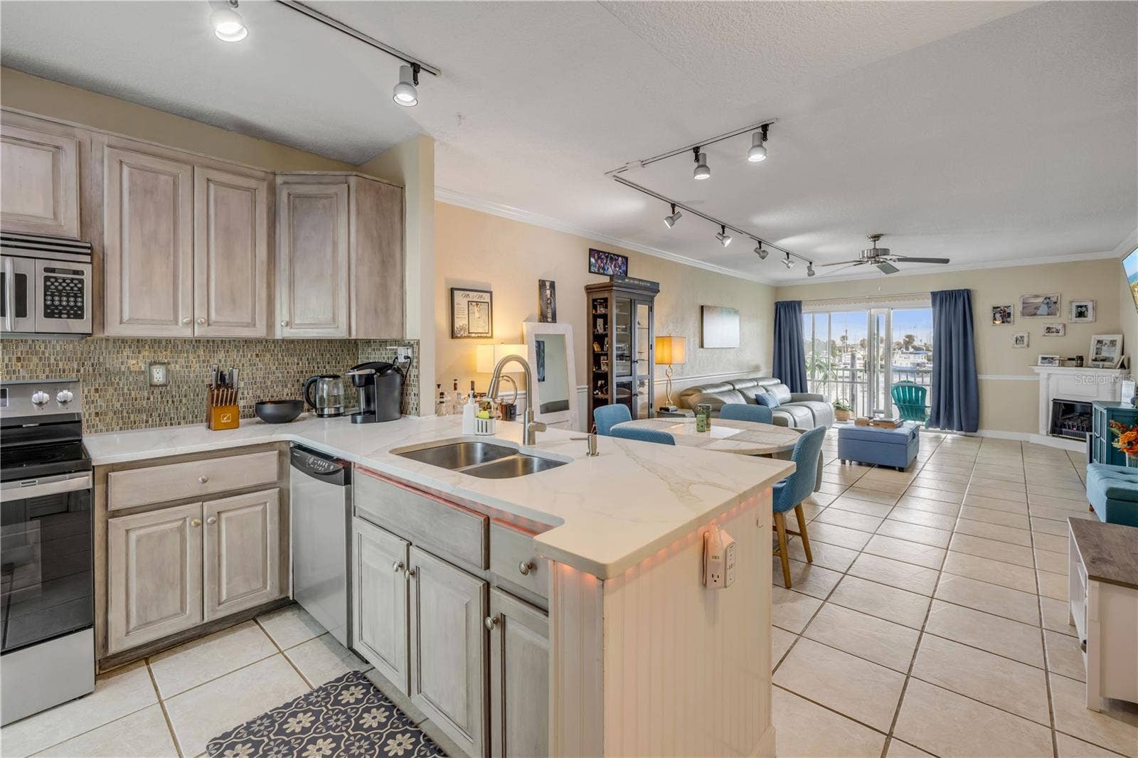 715 S BEACH STREET, #214D, Daytona Beach, FL 32114 715 S BEACH STREET, #214D, Daytona Beach, FL 32114