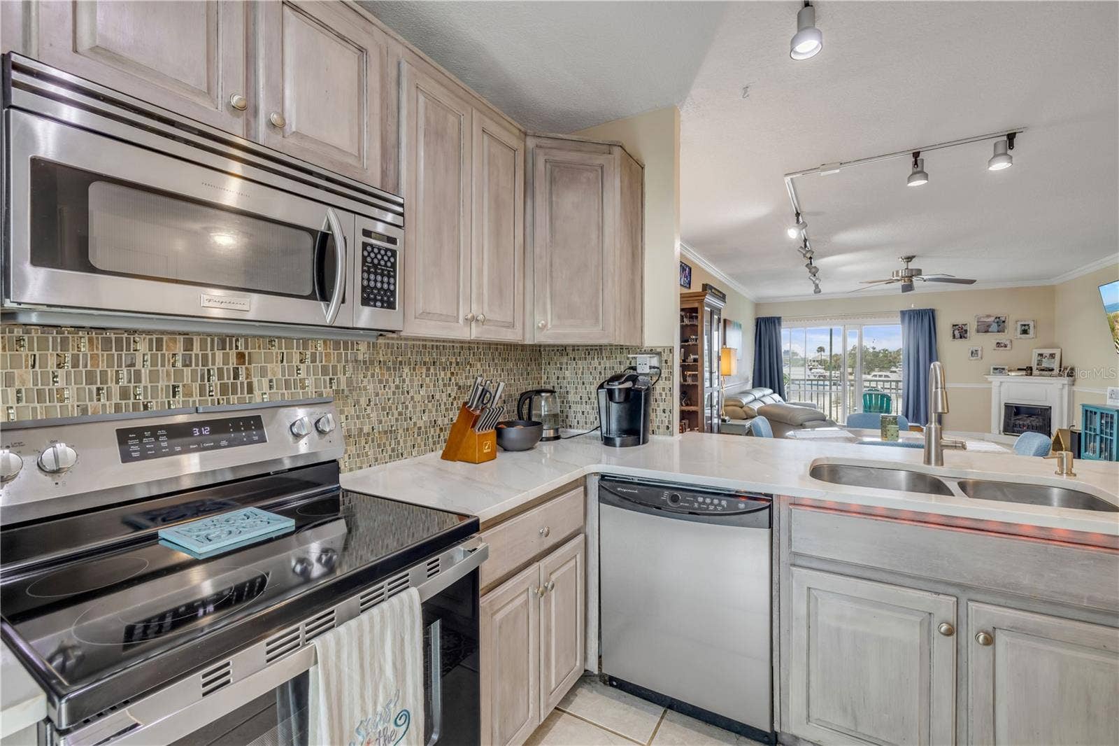715 S BEACH STREET, #214D, Daytona Beach, FL 32114 715 S BEACH STREET, #214D, Daytona Beach, FL 32114