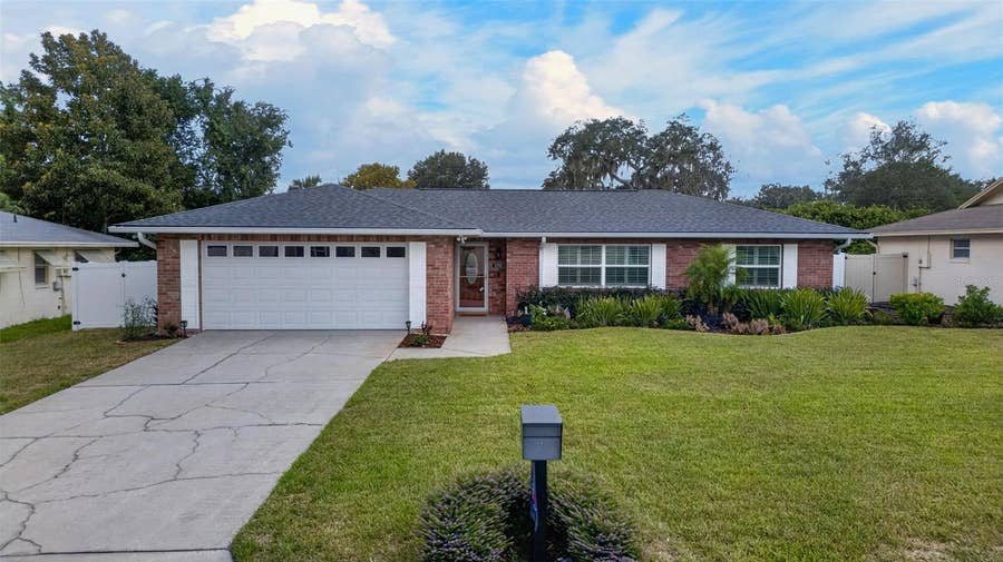 Property photo for 3250 LAUREL DRIVE, Mount Dora, FL
