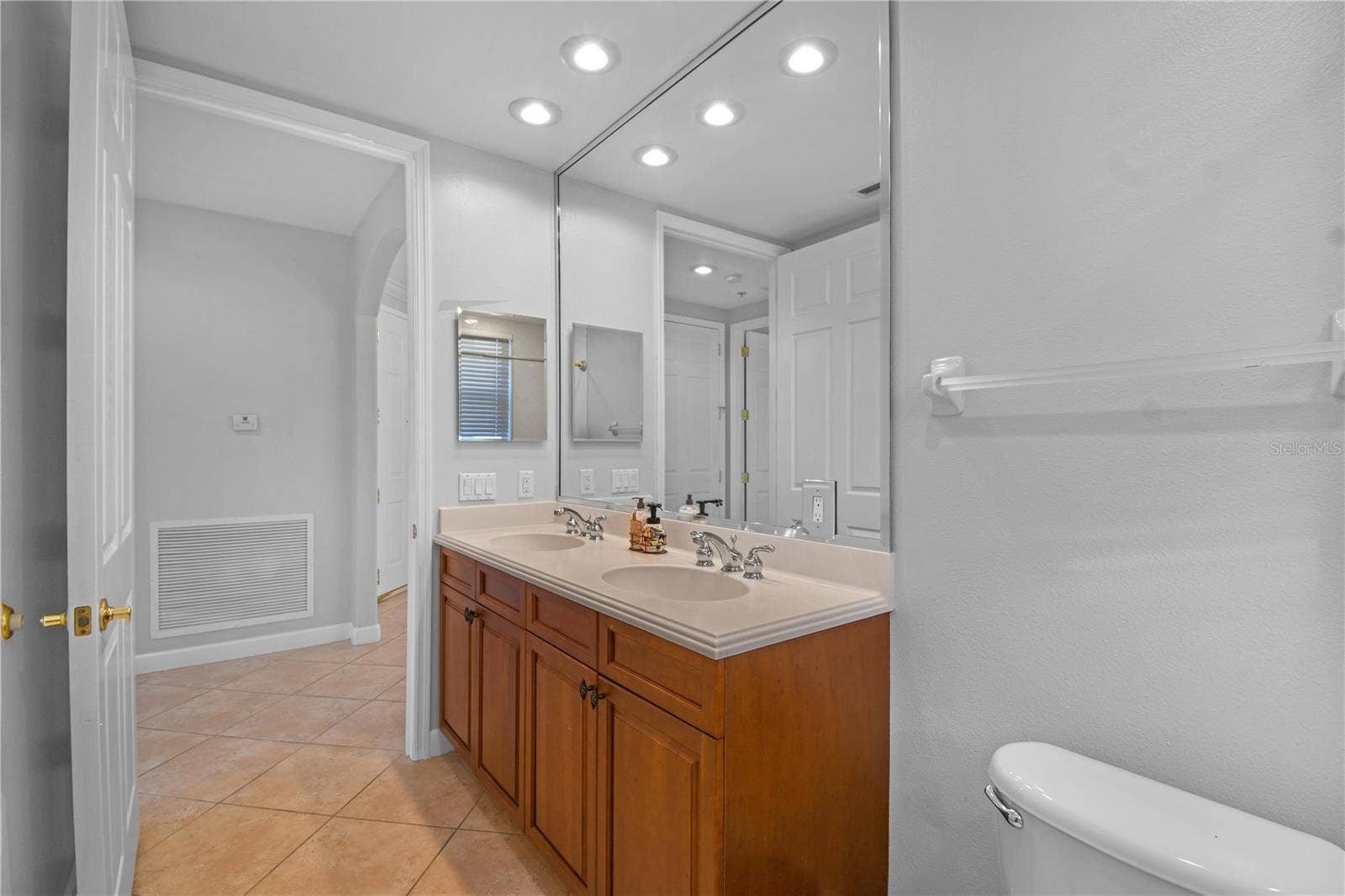 8749 THE ESPLANADE, #24, Orlando, FL 32836 8749 THE ESPLANADE, #24, Orlando, FL 32836