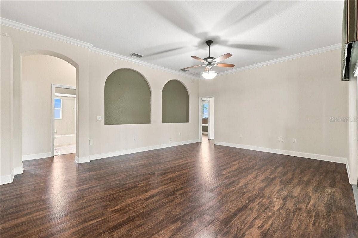 230 LAKE ARIETTA COURT, Auburndale, FL 33823 family room