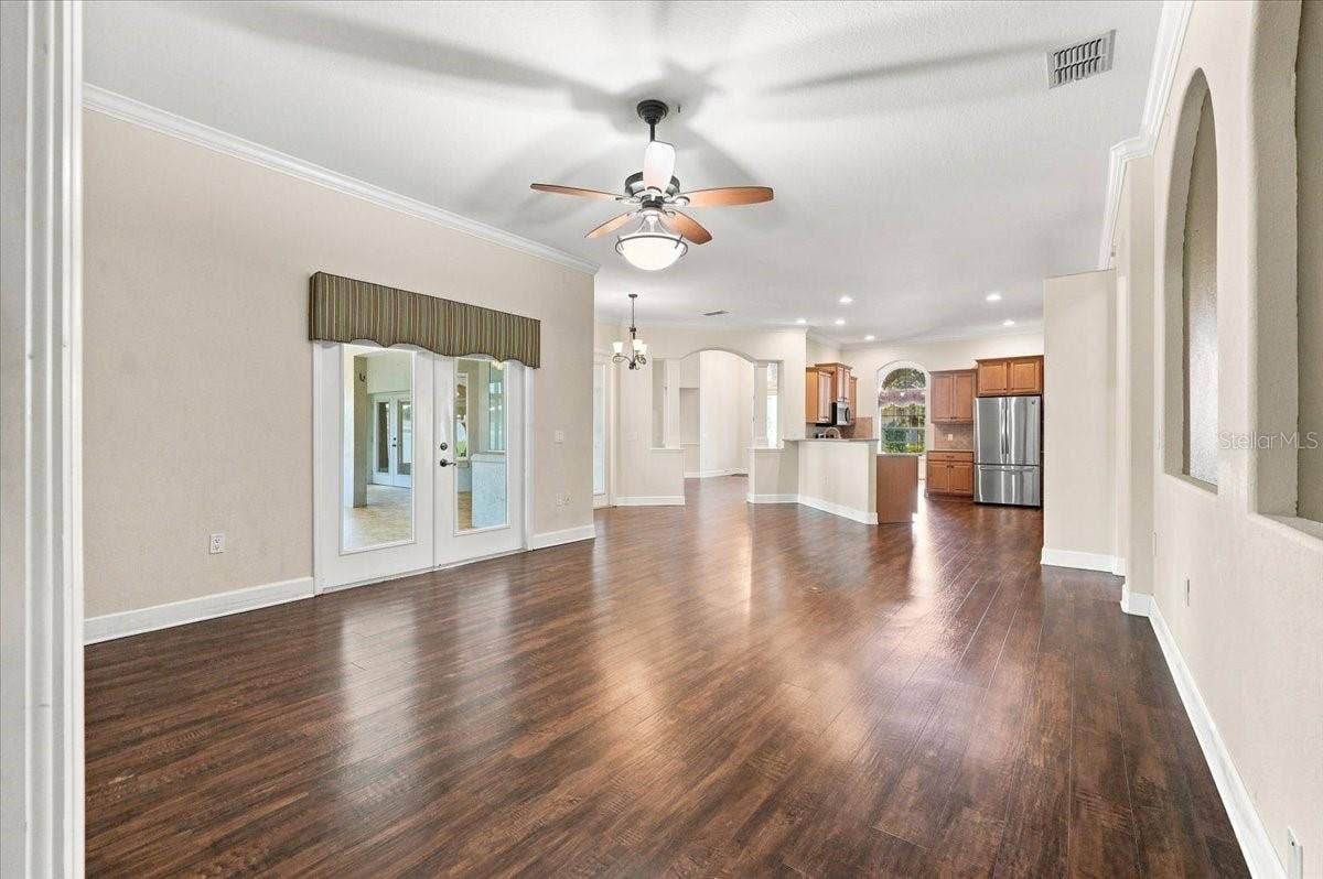 230 LAKE ARIETTA COURT, Auburndale, FL 33823 family room