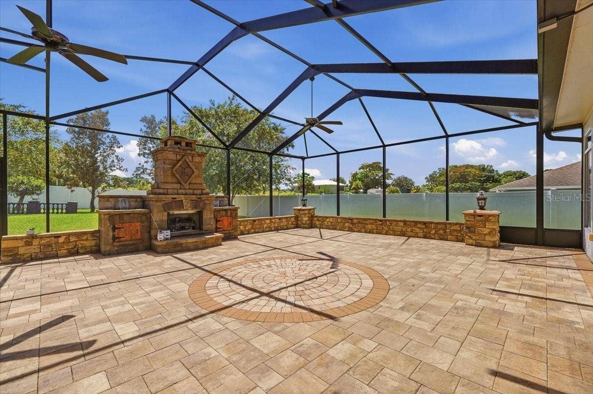 230 LAKE ARIETTA COURT, Auburndale, FL 33823 screened lanai