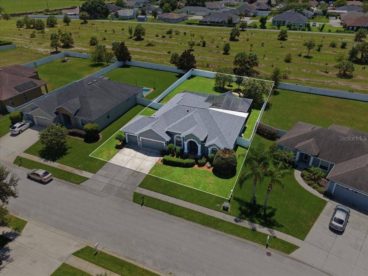 230 LAKE ARIETTA COURT, Auburndale, FL 33823 230 LAKE ARIETTA COURT, Auburndale, FL 33823