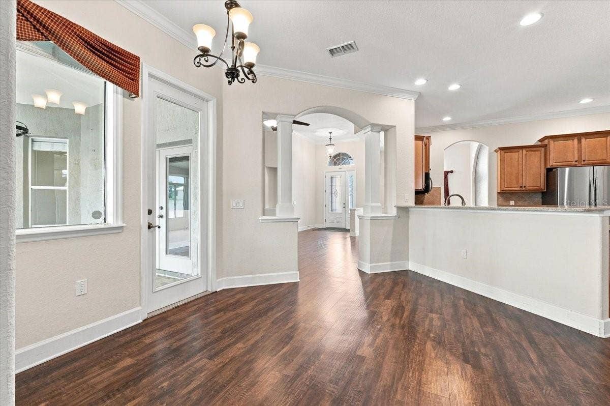230 LAKE ARIETTA COURT, Auburndale, FL 33823 kitchen