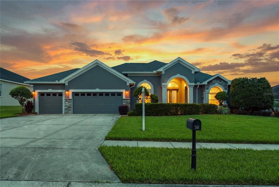 Property photo for 230 LAKE ARIETTA COURT, Auburndale, FL