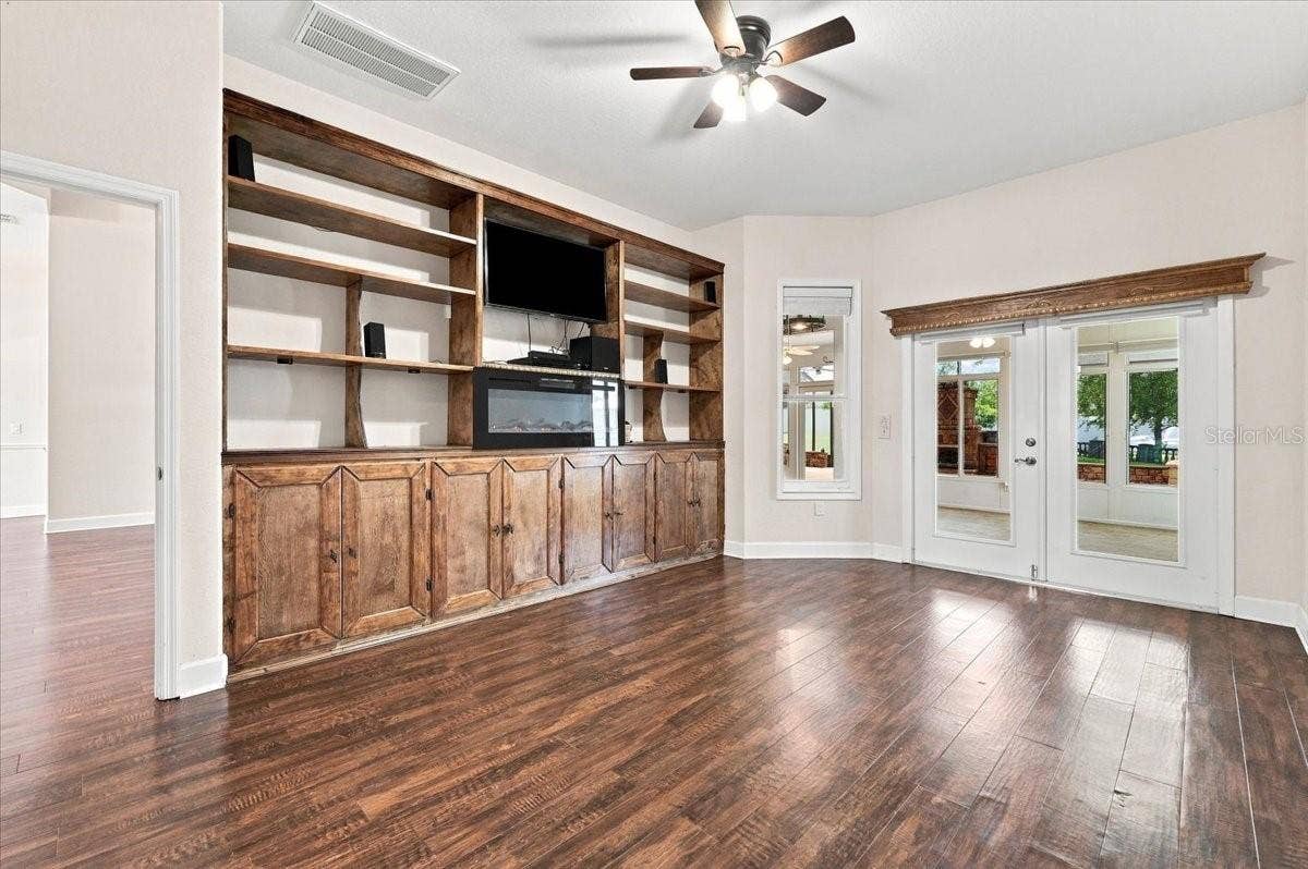 230 LAKE ARIETTA COURT, Auburndale, FL 33823 230 LAKE ARIETTA COURT, Auburndale, FL 33823