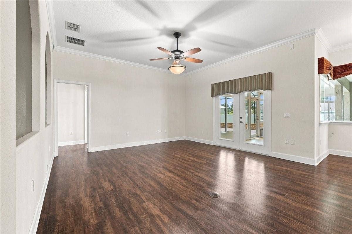 230 LAKE ARIETTA COURT, Auburndale, FL 33823 family room