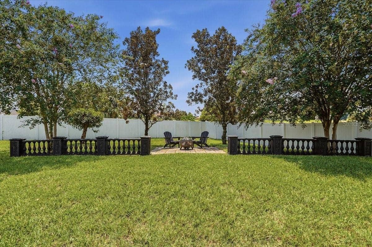 230 LAKE ARIETTA COURT, Auburndale, FL 33823 fire pit