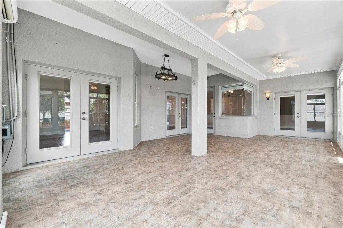 230 LAKE ARIETTA COURT, Auburndale, FL 33823 enclosed porch